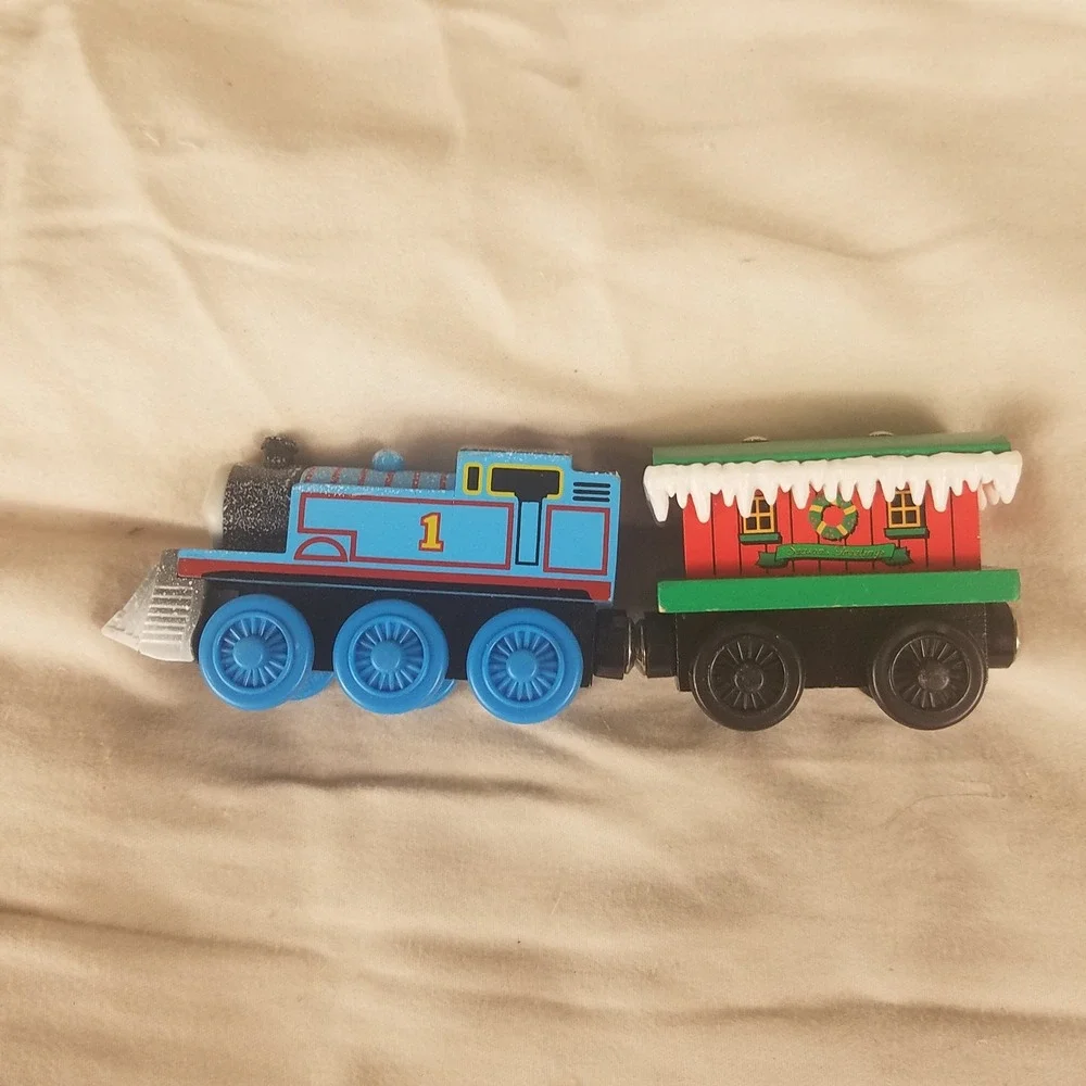 Thomas & Friends Wooden Railway Winter Wonderland Thomas & Caboose Excellent